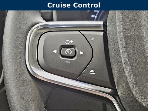 New 2026 Volvo XC40 B5 Plus w/ Protection Package Premier image 37