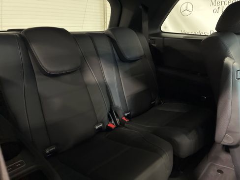 New 2026 Mercedes-Benz GLS 450 4MATIC image 32