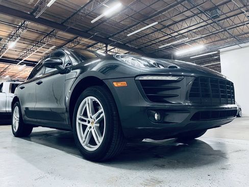 Used 2017 Porsche Macan AWD/4WD image 12