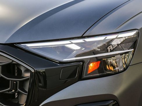 Used 2025 Audi SQ8 Premium Plus image 4