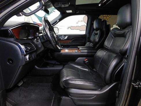 Used 2021 Lincoln Navigator L Reserve image 30