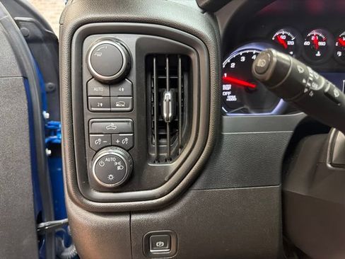 Used 2022 Chevrolet Silverado 1500 Custom w/ LPO, Dark Essentials Package AWD/4WD image 18