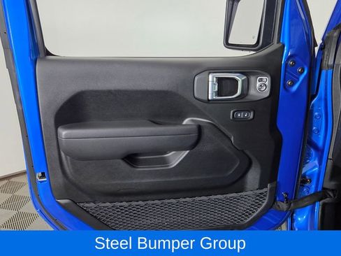 Used 2024 Jeep Gladiator Mojave w/ Technology Group image 12