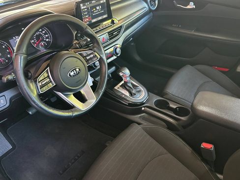 Used 2019 Kia Forte S w/ S Premium Package FWD image 10