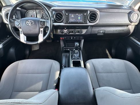 Used 2018 Toyota Tacoma SR5 image 19