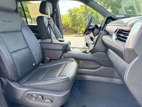 Certified 2025 GMC Yukon Denali AWD/4WD image 28