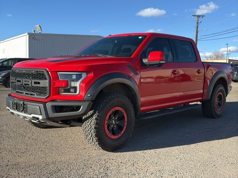 Used 2018 Ford F150 Raptor w/ Equipment Group 802A Luxury image 2