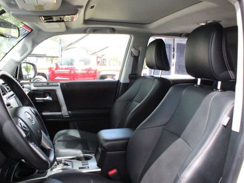 Used 2017 Toyota 4Runner Limited AWD/4WD image 8