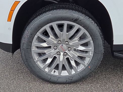 New 2026 GMC Yukon Elevation image 7