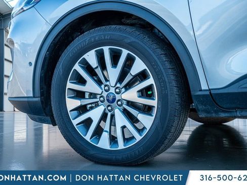 Used 2021 Ford Escape Titanium image 37