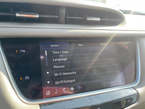 Used 2020 Cadillac XT5 Premium Luxury image 12