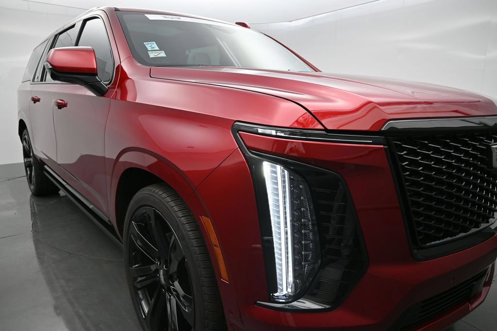 Certified 2025 Cadillac Escalade ESV Sport Platinum w/ LPO, Floor Liner Package AWD/4WD image 49
