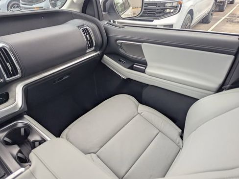 New 2026 Ford Expedition Max Platinum w/ Driver's Package image 17