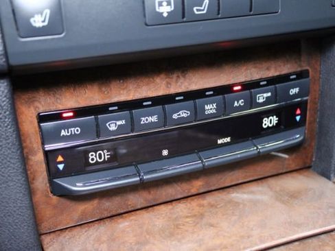 Used 2013 Mercedes-Benz E 400 Sport Sedan w/ Premium 1 Pkg image 17