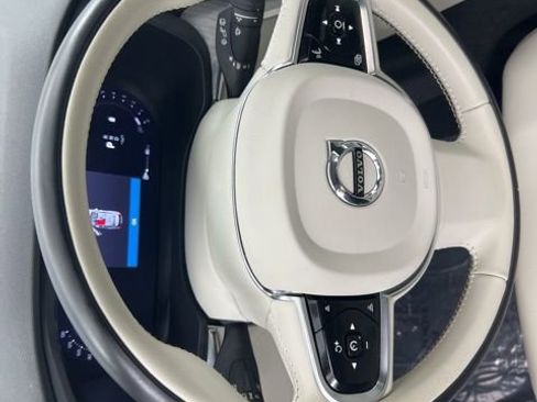 Used 2023 Volvo XC60 B5 Plus w/ Climate Package image 21