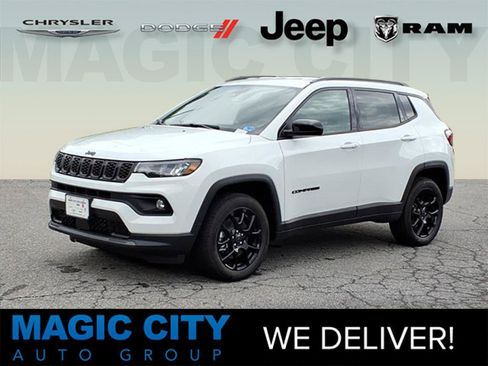Used 2026 Jeep Compass Latitude AWD/4WD image 1