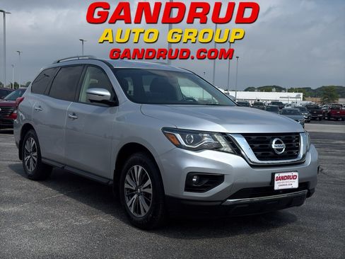 Used 2017 Nissan Pathfinder SL w/ SL Tech Package AWD/4WD image 1