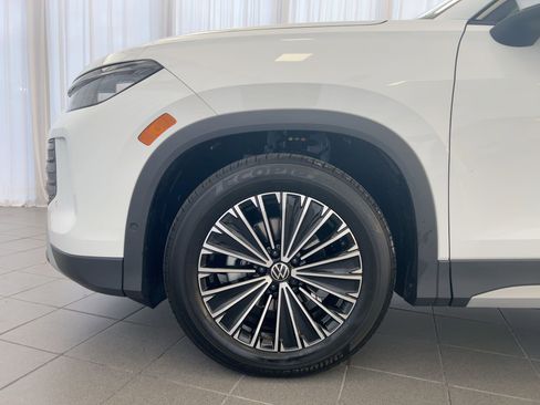 New 2026 Volkswagen Tiguan S image 12