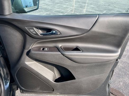 Used 2021 Chevrolet Equinox Premier FWD image 33
