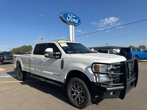 Used 2022 Ford F350 Lariat w/ Lariat Value Package AWD/4WD image 3