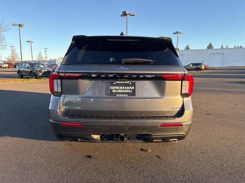Used 2025 Ford Explorer Active image 6