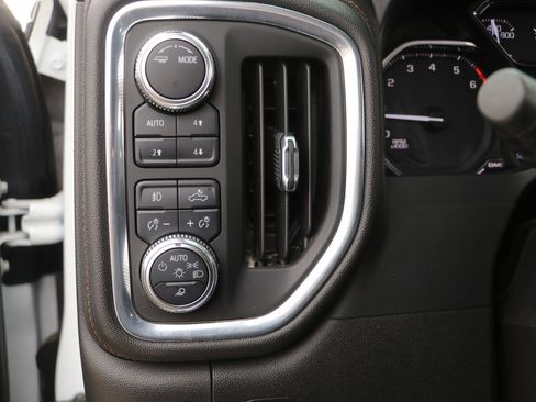 Used 2021 GMC Sierra 2500 AT4 w/ Gooseneck/5TH Wheel Package image 12