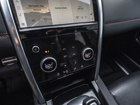 Used 2023 Land Rover Discovery Sport SE R-Dynamic image 14