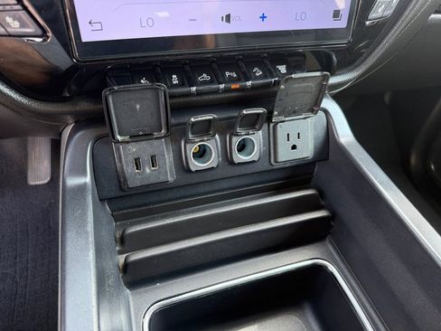 Used 2019 Chevrolet Silverado 2500 LTZ w/ Duramax Plus Package AWD/4WD image 21