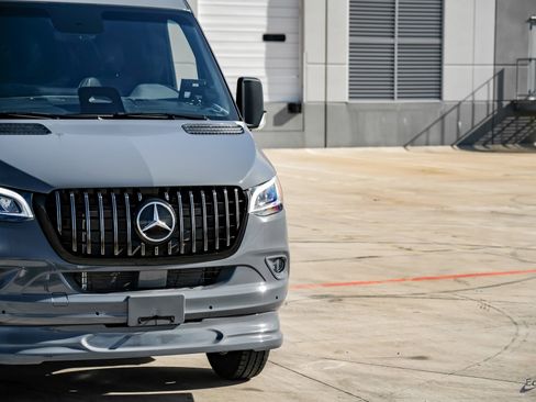 Used 2025 Mercedes-Benz Sprinter 3500 image 26