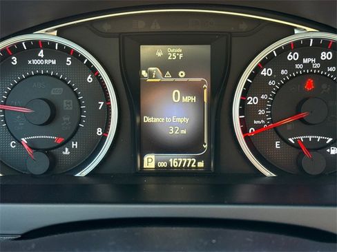 Used 2016 Toyota Camry SE image 30