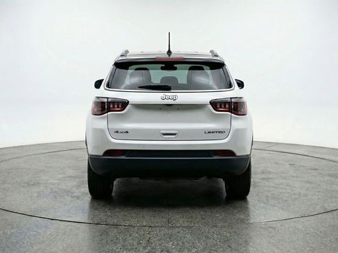 Used 2025 Jeep Compass Trailhawk AWD/4WD image 7