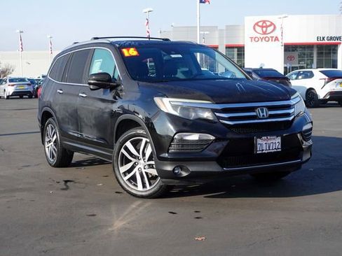 Used 2016 Honda Pilot Touring image 2