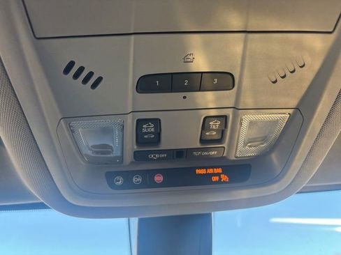 Used 2023 GMC Acadia SLE w/ Driver Convenience Package image 28