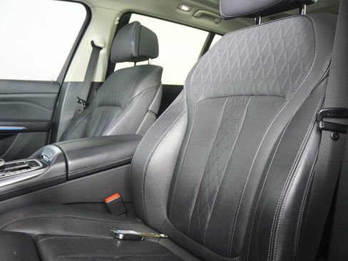 Used 2021 BMW X7 xDrive40i w/ Executive Package image 11