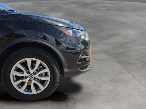 Used 2021 Nissan Rogue Sport S FWD image 9