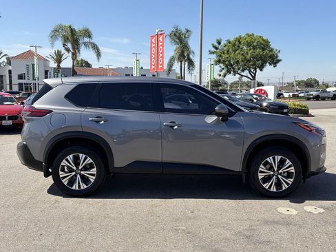 Used 2021 Nissan Rogue SV FWD image 45