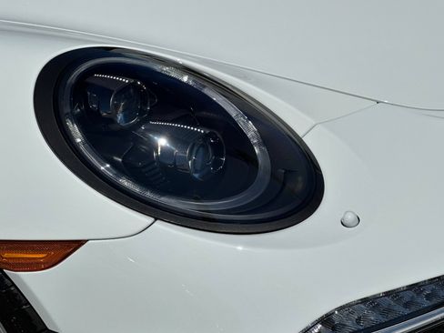 Certified 2016 Porsche 911 R RWD image 31