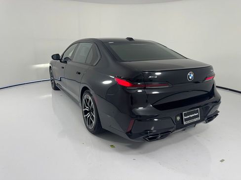 Used 2023 BMW 760i xDrive w/ Executive Package AWD/4WD image 8