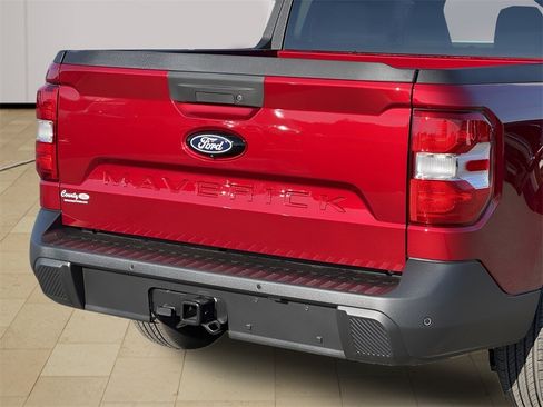 New 2025 Ford Maverick XLT image 37