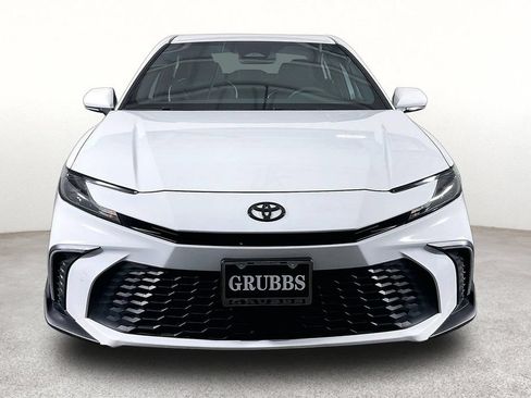 Used 2025 Toyota Camry SE w/ Multimedia Upgrade Package FWD image 5