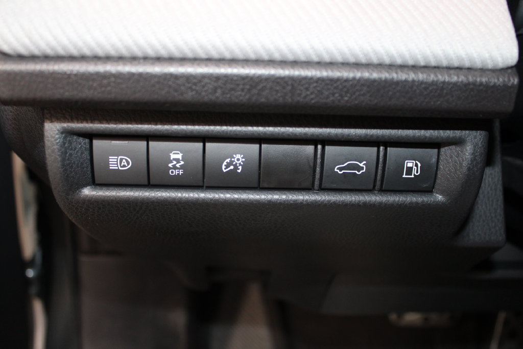 Used 2025 Toyota Camry SE FWD image 41
