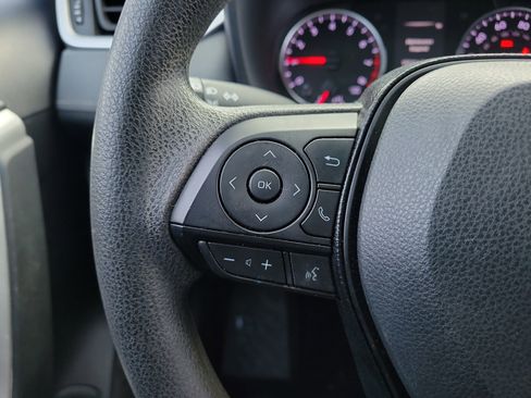 Used 2020 Toyota RAV4 LE image 20