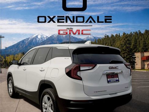 Used 2024 GMC Terrain SLE AWD/4WD image 5