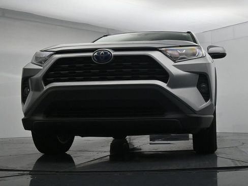 Used 2021 Toyota RAV4 XLE w/ Convenience Package AWD/4WD image 19