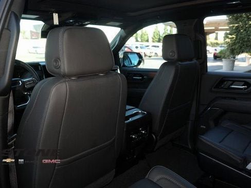 New 2025 GMC Yukon XL Denali w/ Sun & Power Step Package image 20
