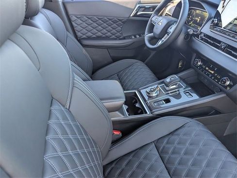 New 2025 Mitsubishi Outlander SEL image 7