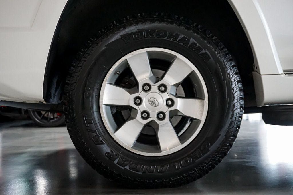 Used 2011 Toyota 4Runner SR5 w/ Convenience Pkg AWD/4WD image 45