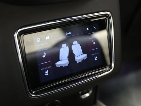 Used 2021 Bentley Bentayga w/ First Edition Specification AWD/4WD image 81