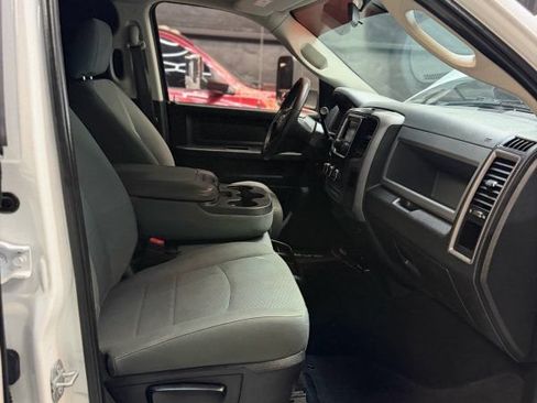 Used 2018 RAM 2500 Tradesman w/ Chrome Appearance Group AWD/4WD image 10