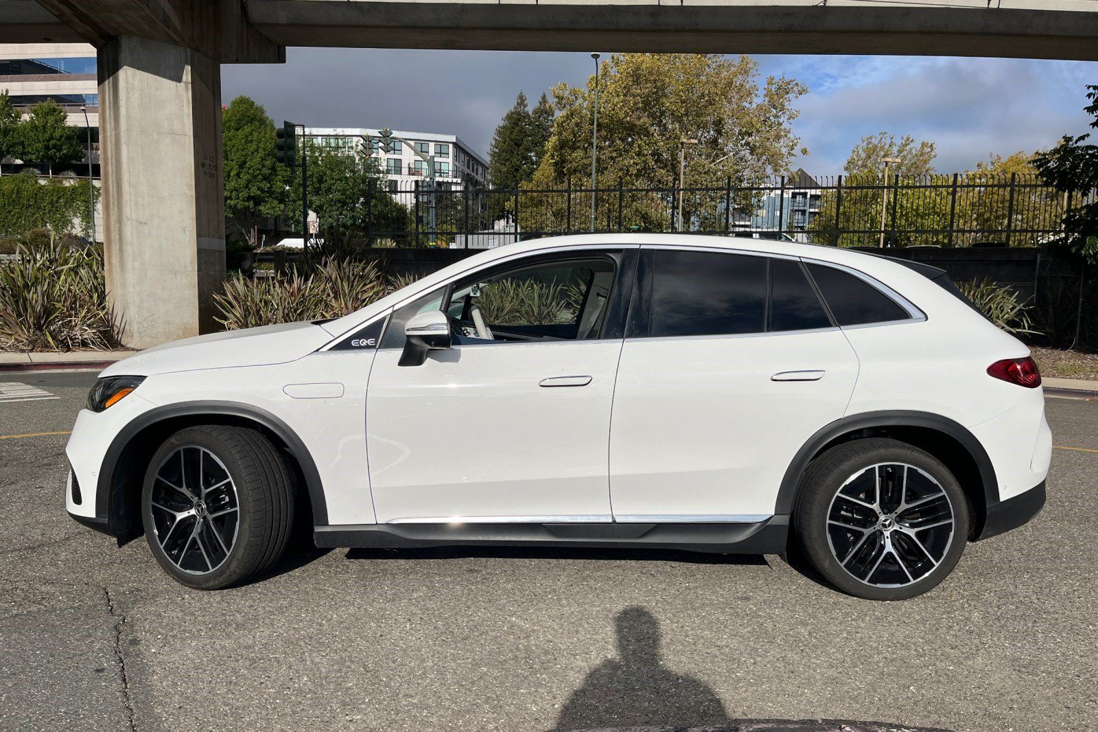 Used 2024 Mercedes-Benz EQE 350+ SUV image 2
